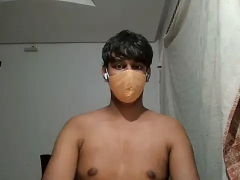 Snapshot of brownguy1234 chatting on February 1, 4:33 pm brownguy1234 online show from February 1, 4:33 pm