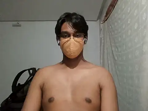 Snapshot of brownguy1234 chatting on February 5, 9:18 pm brownguy1234 online show from February 5, 9:18 pm