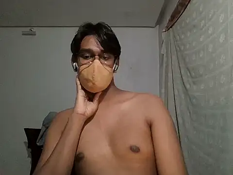 Snapshot of brownguy1234 chatting on February 6, 7:07 pm brownguy1234 online show from February 6, 7:07 pm