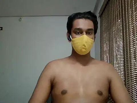 Snapshot of brownguy1234 chatting on February 23, 10:39 am brownguy1234 online show from February 23, 10:39 am