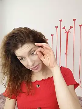 YourSuperModel online show from February 12, 9:15 am