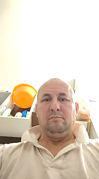 Snapshot of intx800 chatting on December 7, 5:37 am intx800 online show from December 7, 5:37 am