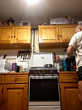 Snapshot of intx800 chatting on December 14, 3:07 am intx800 online show from December 14, 3:07 am