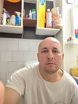 Snapshot of intx800 chatting on December 20, 3:25 am intx800 online show from December 20, 3:25 am