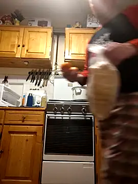 Snapshot of intx800 chatting on February 12, 3:07 am intx800 online show from February 12, 3:07 am