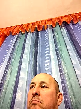 Snapshot of intx800 chatting on February 23, 4:35 pm intx800 online show from February 23, 4:35 pm