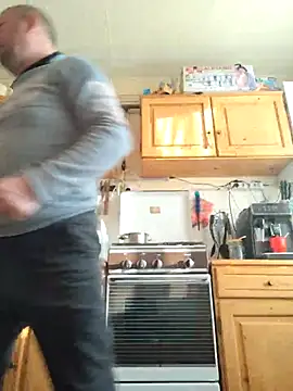 Snapshot of intx800 chatting on February 24, 2:48 pm intx800 online show from February 24, 2:48 pm