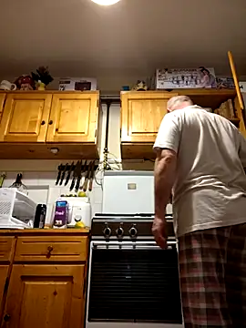 Snapshot of intx800 chatting on February 28, 3:15 am intx800 online show from February 28, 3:15 am