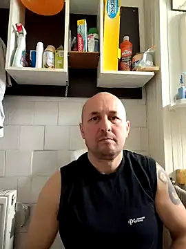 Snapshot of intx800 chatting on March 10, 1:32 pm intx800 online show from March 10, 1:32 pm