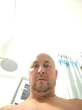 Snapshot of intx800 chatting on September 10, 2:22 am intx800 online show from September 10, 2:22 am