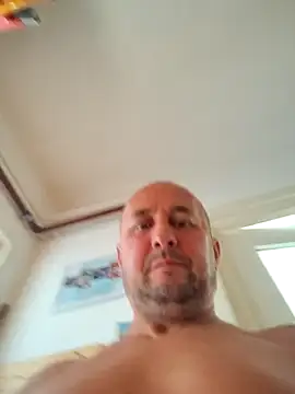 Snapshot of intx800 chatting on September 24, 2:42 pm intx800 online show from September 24, 2:42 pm