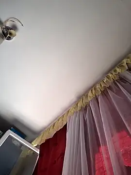 Snapshot of intx800 chatting on September 28, 12:10 pm intx800 online show from September 28, 12:10 pm