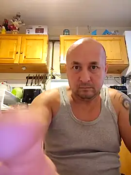 Snapshot of intx800 chatting on October 11, 4:33 am intx800 online show from October 11, 4:33 am