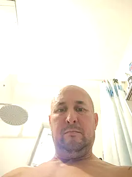 Snapshot of intx800 chatting on October 29, 2:19 pm intx800 online show from October 29, 2:19 pm