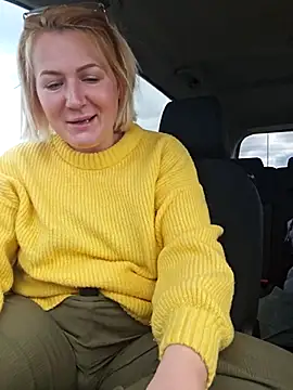 Snapshot of -Schweppes- chatting on March 17, 10:49 am -Schweppes- online show from March 17, 10:49 am