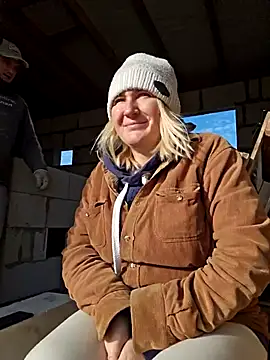 Snapshot of -Schweppes- chatting on November 1, 11:34 am -Schweppes- online show from November 1, 11:34 am