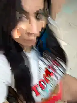 Snapshot of ValenSuarez25 chatting on July 2, 7:53 pm ValenSuarez25 online show from July 2, 7:53 pm