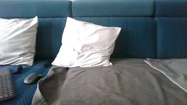 axecoman60 online show from March 18, 12:14 pm