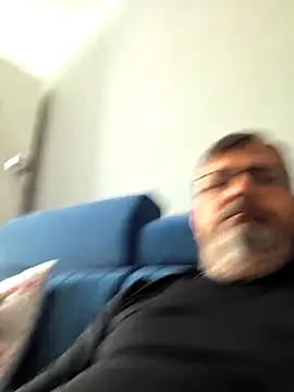 axecoman60 online show from February 11, 8:52 am