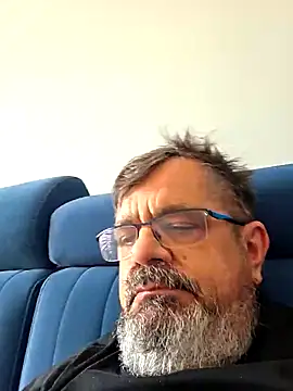 axecoman60 online show from March 31, 8:26 am