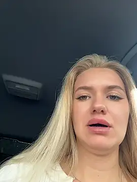 Snapshot of Devill_Angel_ chatting on June 5, 5:36 am Devill Angel online show from June 5, 5:36 am