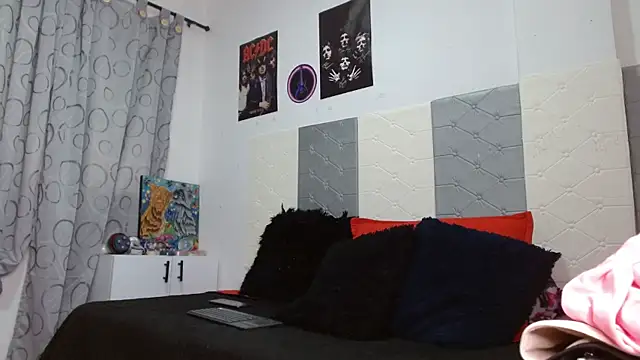 scarlett  morgan online show from February 12, 2:23 pm