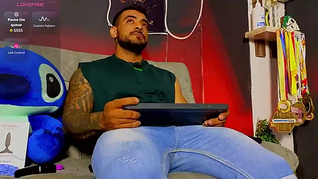 ERIC HARRISON online show from February 7, 2:59 am