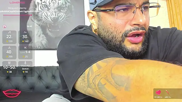 Luke  09 online show from February 25, 12:03 pm