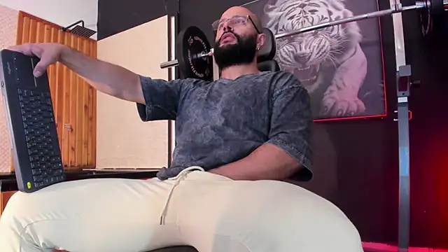 Luke  09 online show from April 18, 11:58 am