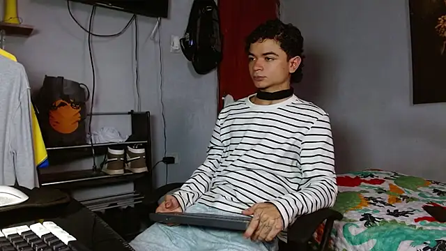 Snapshot of Lovebeng_ chatting on July 6, 9:06 pm Lovebeng online show from July 6, 9:06 pm