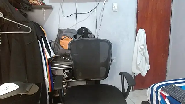 Snapshot of Lovebeng_ chatting on August 6, 7:27 pm Lovebeng online show from August 6, 7:27 pm