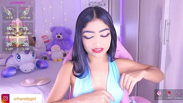 Snapshot of urfavprettygirl chatting on July 8, 8:19 am urfavprettygirl online show from July 8, 8:19 am