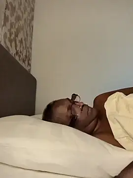 mamakarma1403 online show from April 17, 2:25 am