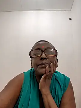Snapshot of mamakarma1403 chatting on June 27, 12:55 pm mamakarma1403 online show from June 27, 12:55 pm