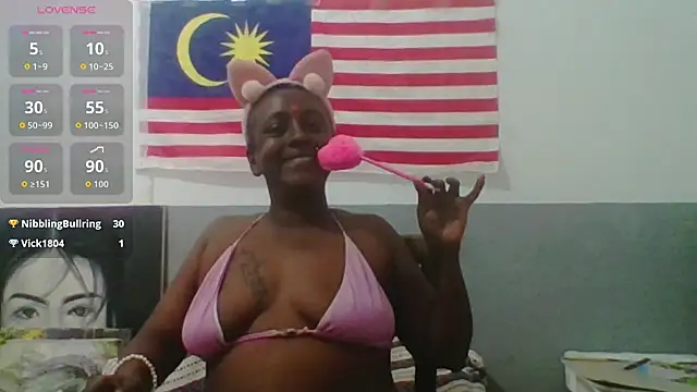 Snapshot of mamakarma1403 chatting on July 4, 3:02 am mamakarma1403 online show from July 4, 3:02 am