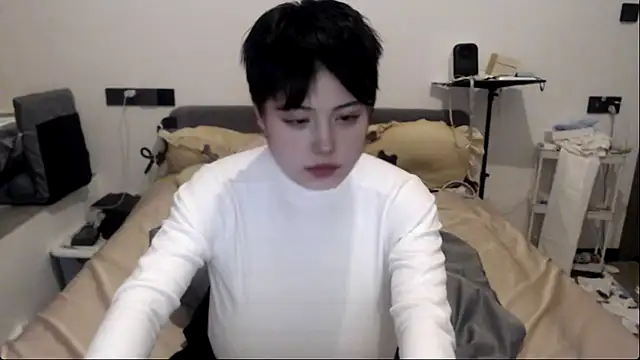 lunalunali online show from December 4, 12:14 pm