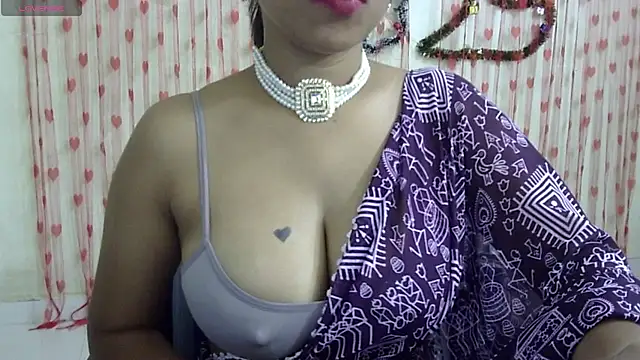 Snapshot of Preeti-Sexy chatting on February 8, 6:22 am Preeti-Sexy online show from February 8, 6:22 am