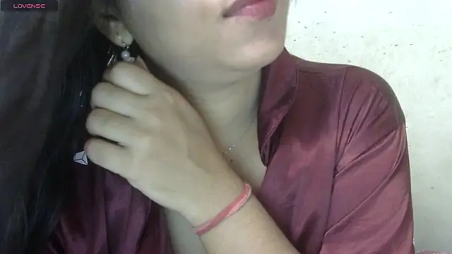 Snapshot of Preeti-Sexy chatting on April 14, 5:57 am Preeti-Sexy online show from April 14, 5:57 am