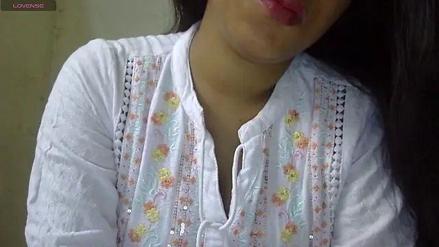 Snapshot of Preeti-Sexy chatting on April 30, 5:03 am Preeti-Sexy online show from April 30, 5:03 am