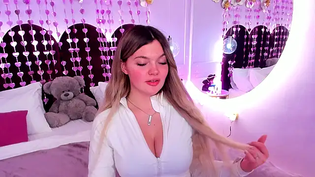 ZaraBloom online show from February 15, 3:58 am