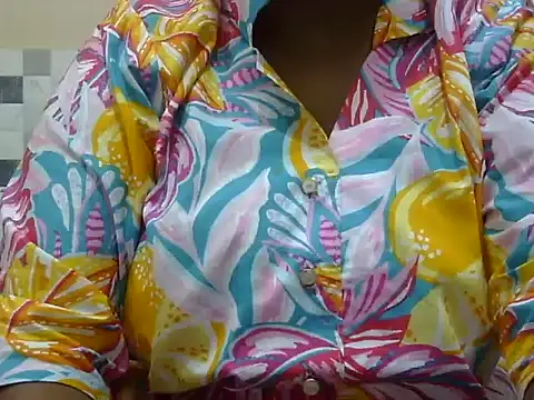 Snapshot of MONICA-LOVE chatting on October 24, 2:02 pm MONICA-LOVE online show from October 24, 2:02 pm