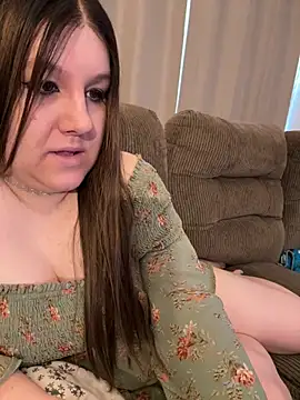 PuckBunny17 online show from April 2, 9:23 pm