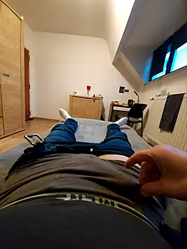 Snapshot of pascalino100 chatting on February 26, 5:07 pm pascalino100 online show from February 26, 5:07 pm