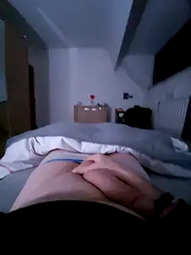 Snapshot of pascalino100 chatting on March 3, 5:20 am pascalino100 online show from March 3, 5:20 am