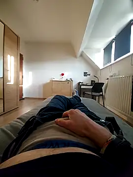 Snapshot of pascalino100 chatting on March 3, 3:53 pm pascalino100 online show from March 3, 3:53 pm