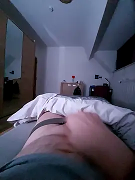 Snapshot of pascalino100 chatting on March 12, 4:41 am pascalino100 online show from March 12, 4:41 am