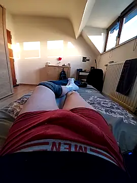 Snapshot of pascalino100 chatting on March 13, 5:07 pm pascalino100 online show from March 13, 5:07 pm