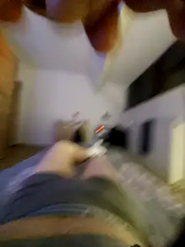 Snapshot of pascalino100 chatting on March 16, 8:21 pm pascalino100 online show from March 16, 8:21 pm