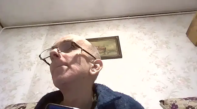 Snapshot of mariusica1@xh chatting on February 5, 3:34 am mariusica1xh online show from February 5, 3:34 am