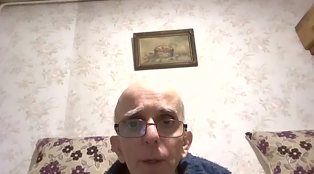 Snapshot of mariusica1@xh chatting on February 6, 6:24 pm mariusica1xh online show from February 6, 6:24 pm